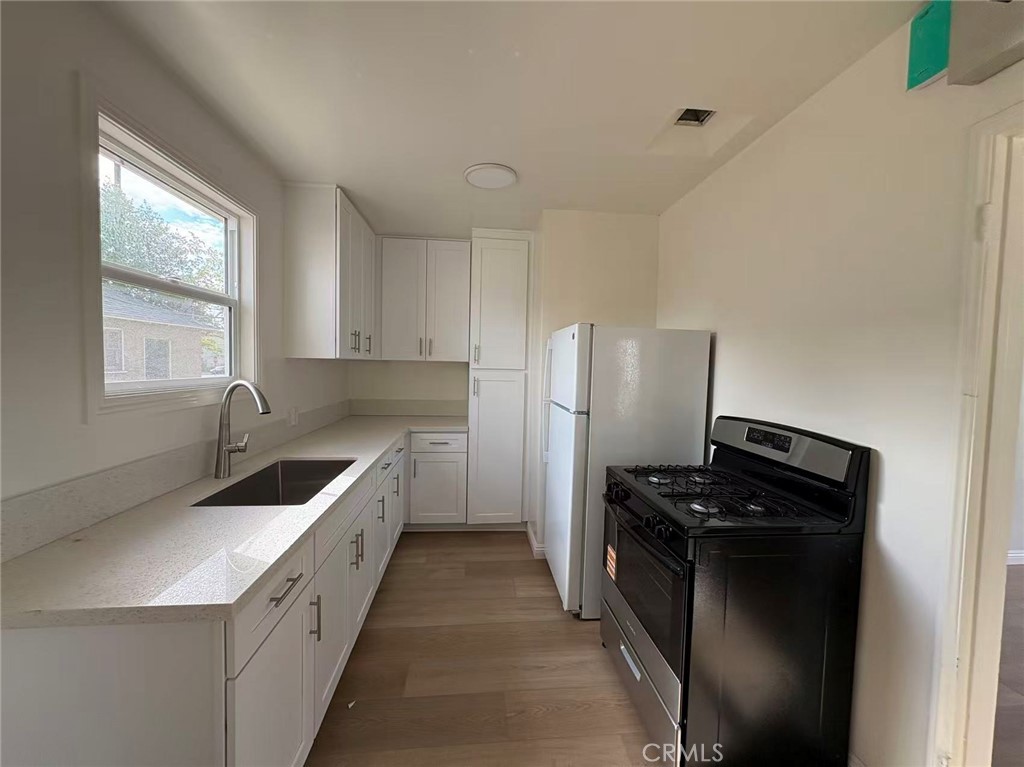 8573 Bennett Ave 8575/8579