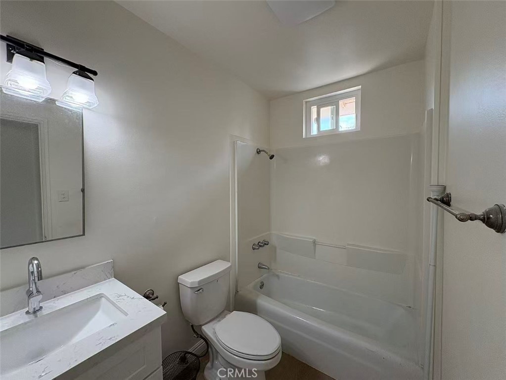 8573 Bennett Ave 8575/8579