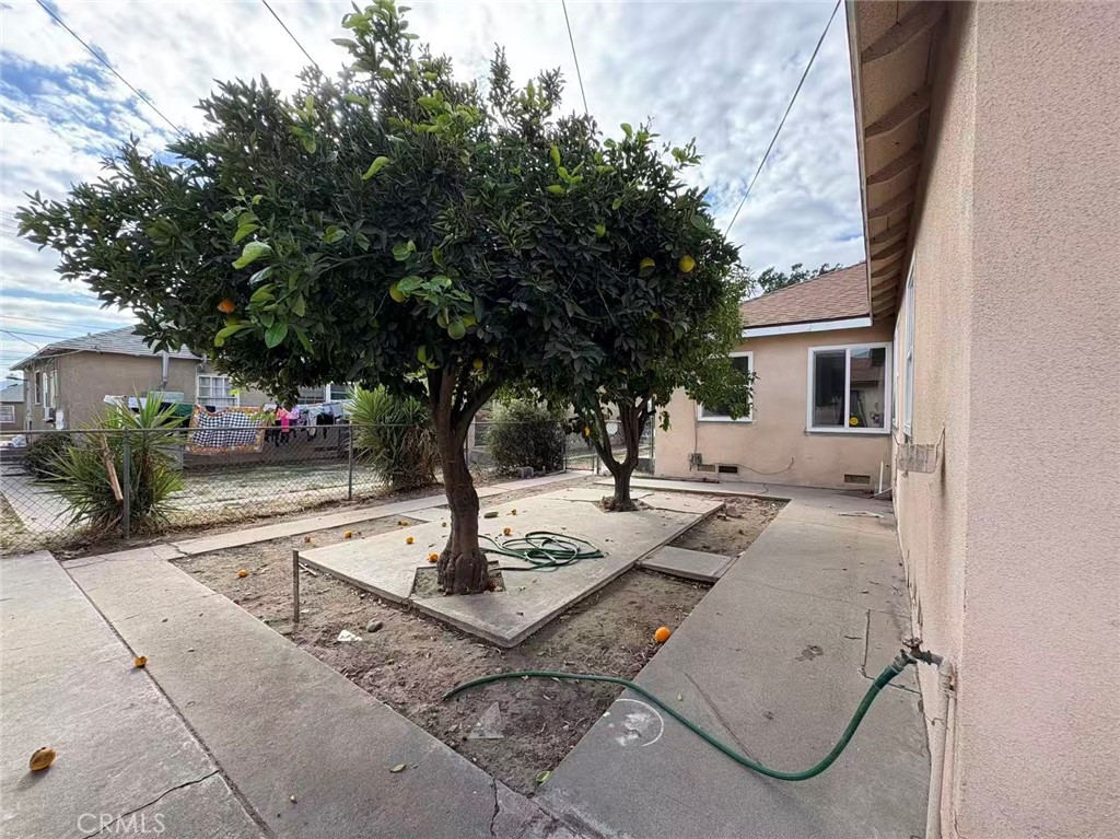 8573 Bennett Ave 8575/8579