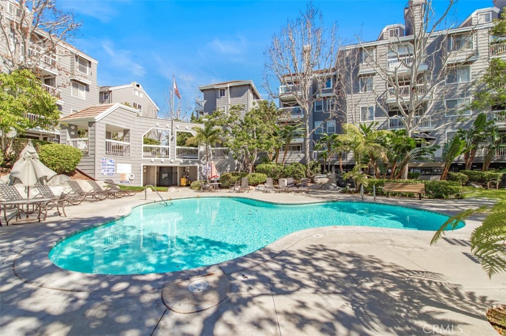 20301 Bluffside Circle D401