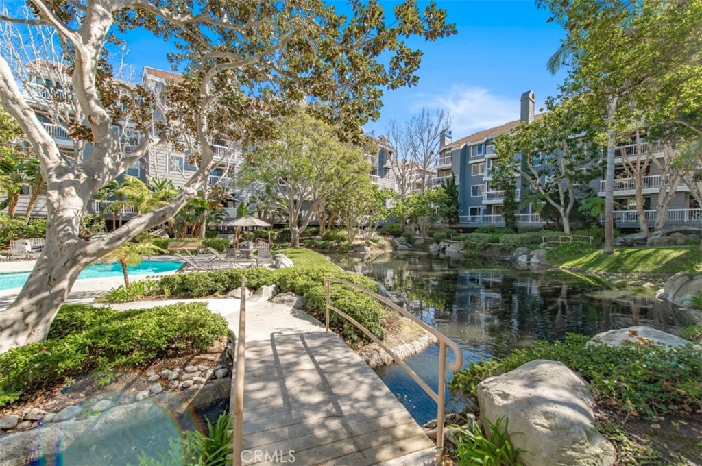 20301 Bluffside Circle D401