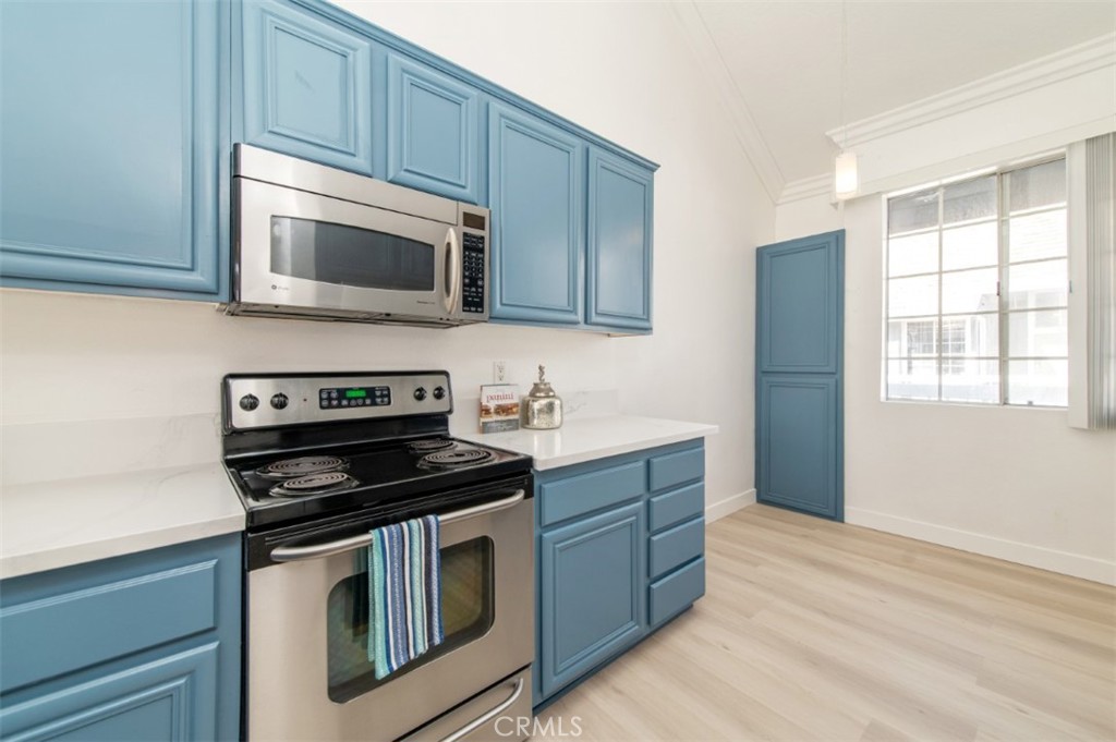 20301 Bluffside Circle D401