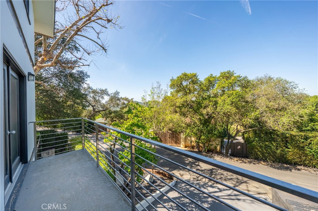 9653 Oak Pass Rd