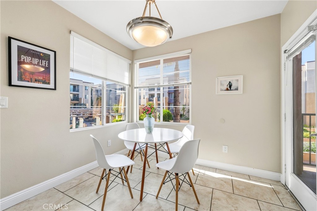 360 W Avenue 26 215