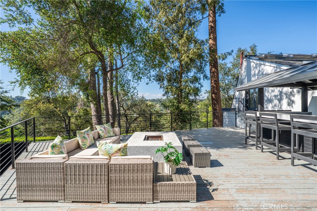 9653 Oak Pass