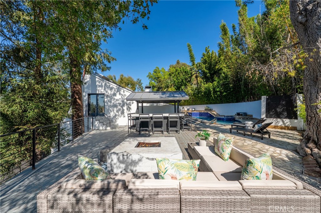 9653 Oak Pass