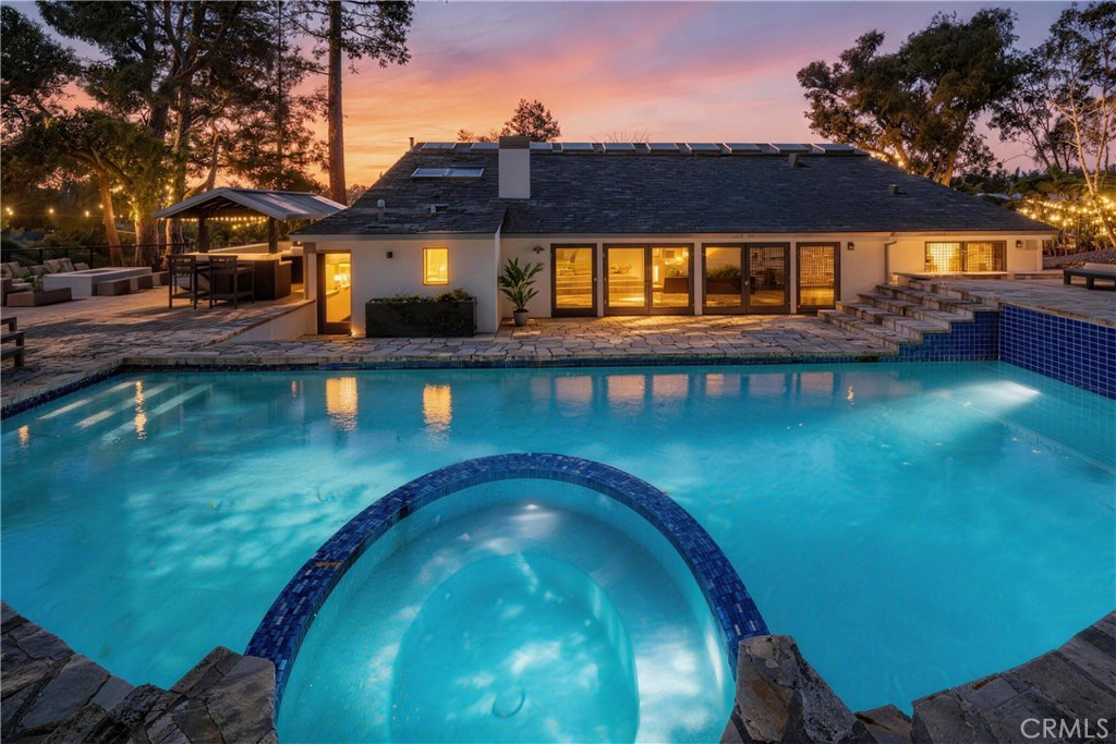 9653 Oak Pass