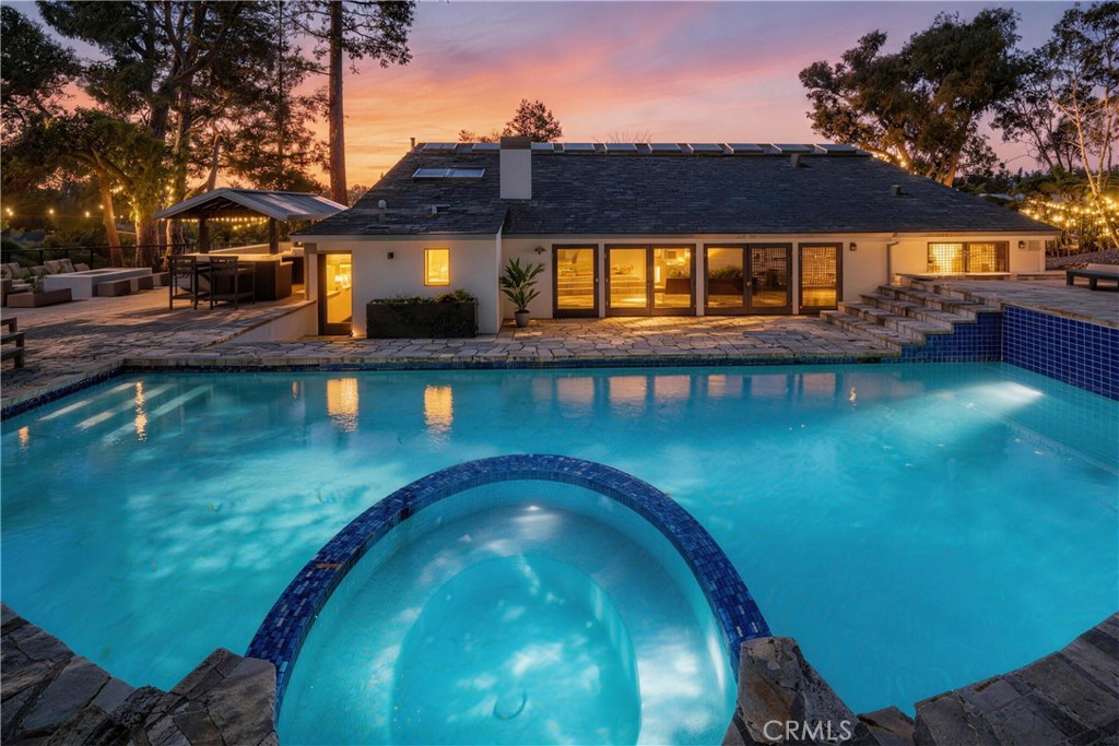 9653 Oak Pass