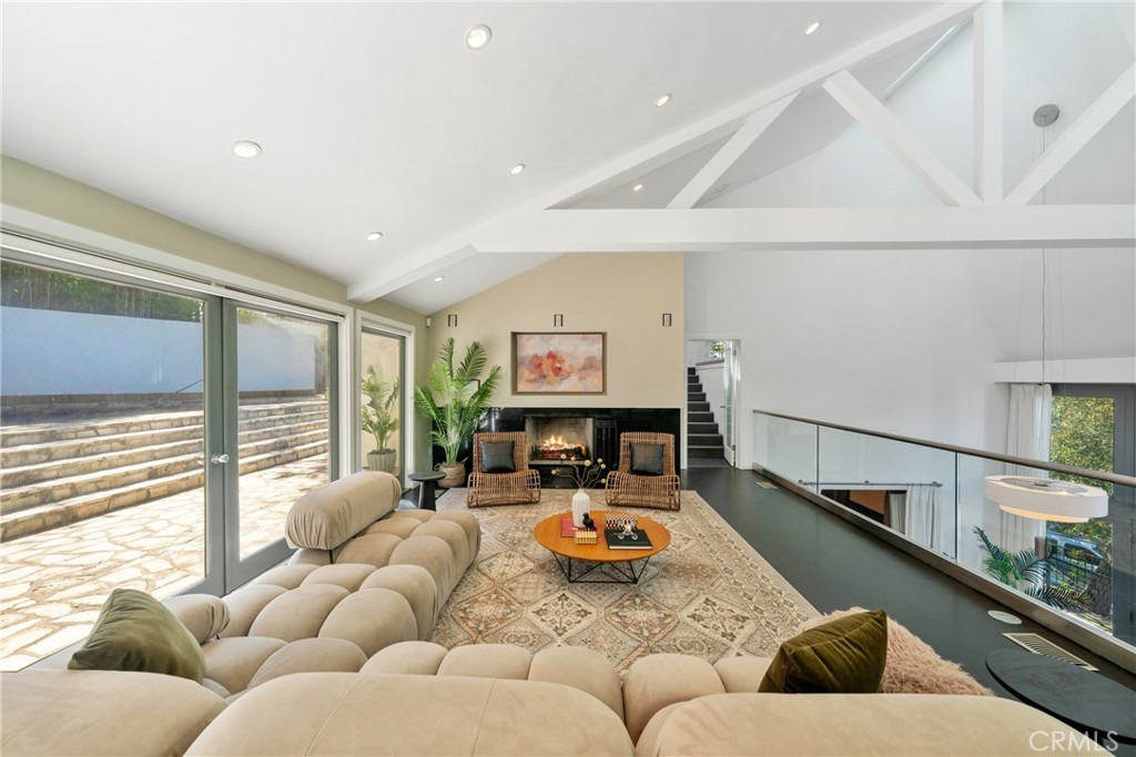 9653 Oak Pass