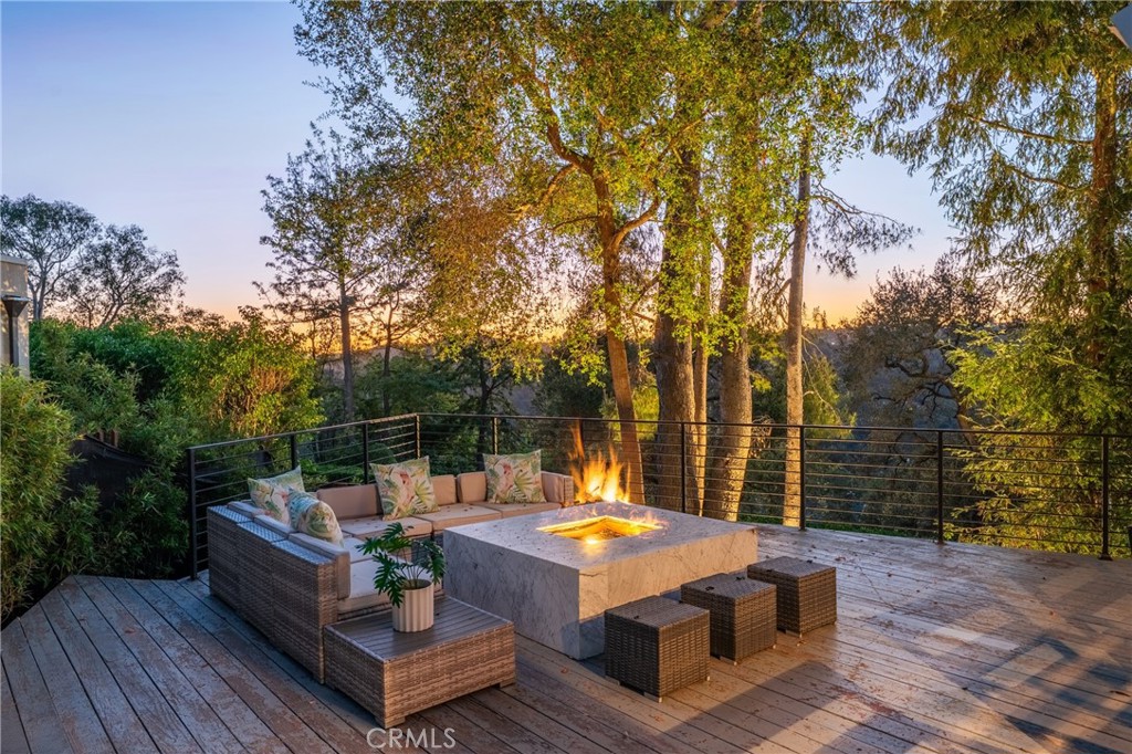 9653 Oak Pass
