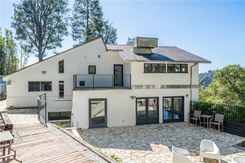 9653 Oak Pass