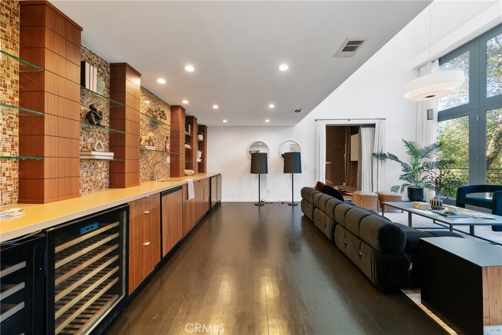 9653 Oak Pass