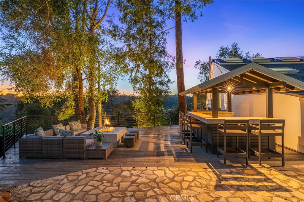 9653 Oak Pass