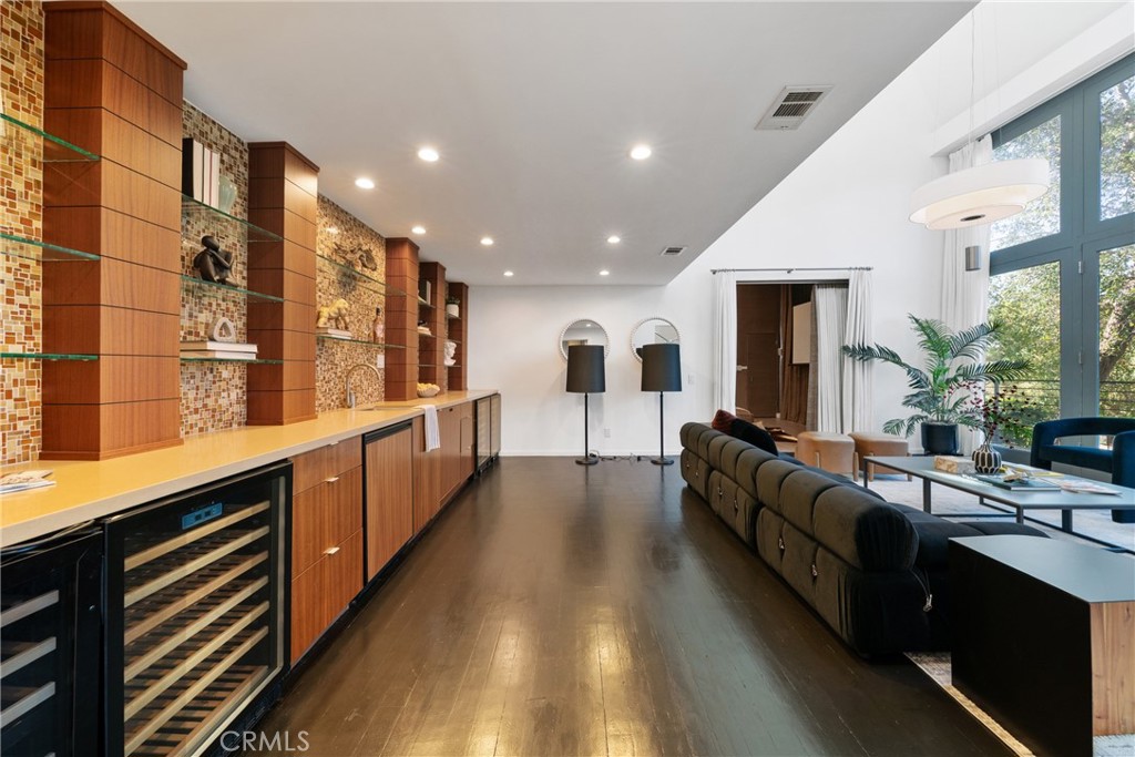 9653 Oak Pass