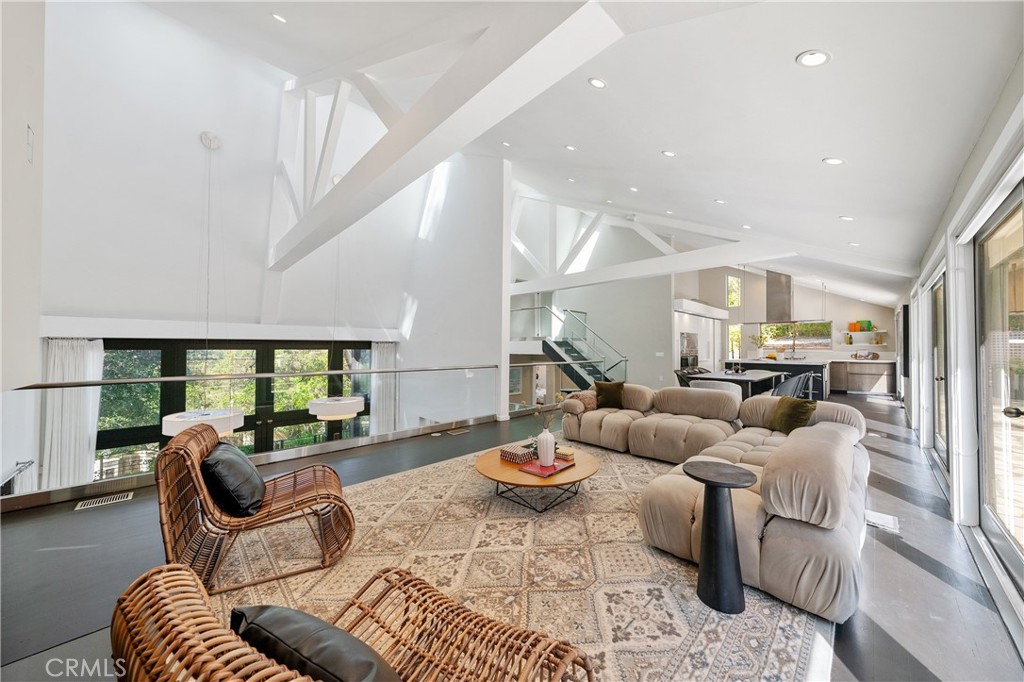9653 Oak Pass