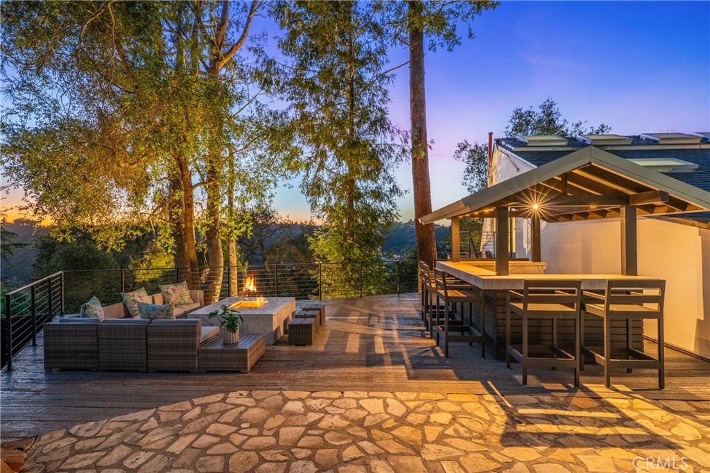 9653 Oak Pass