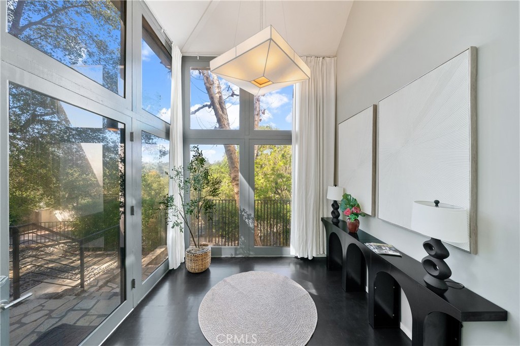 9653 Oak Pass