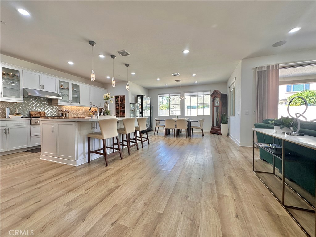 5721 Windbourne