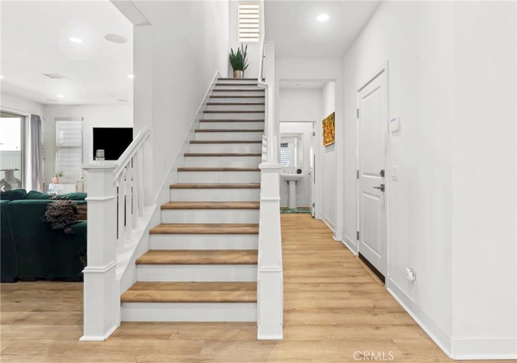 5721 Windbourne