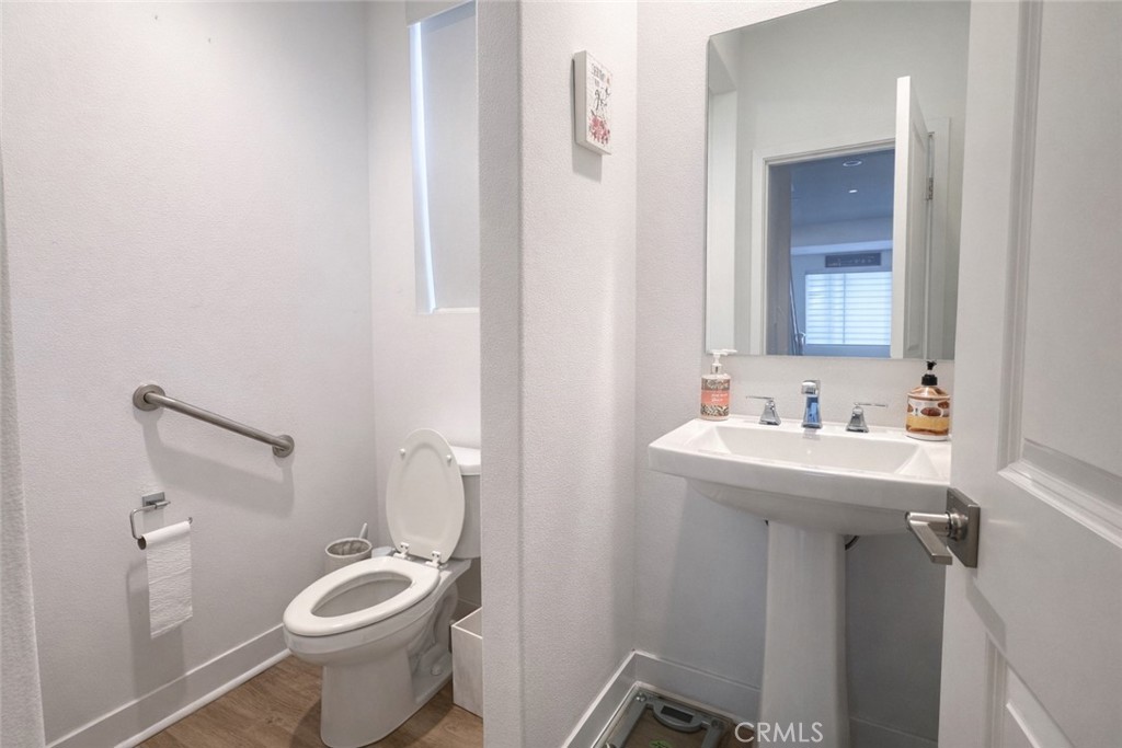 5721 Windbourne