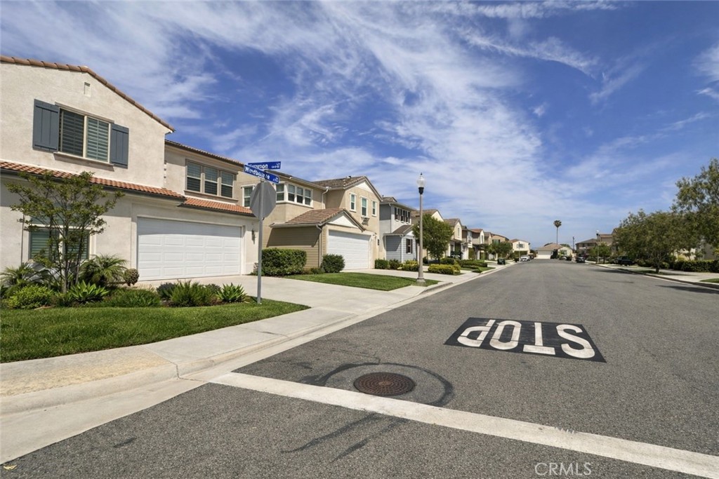 5721 Windbourne