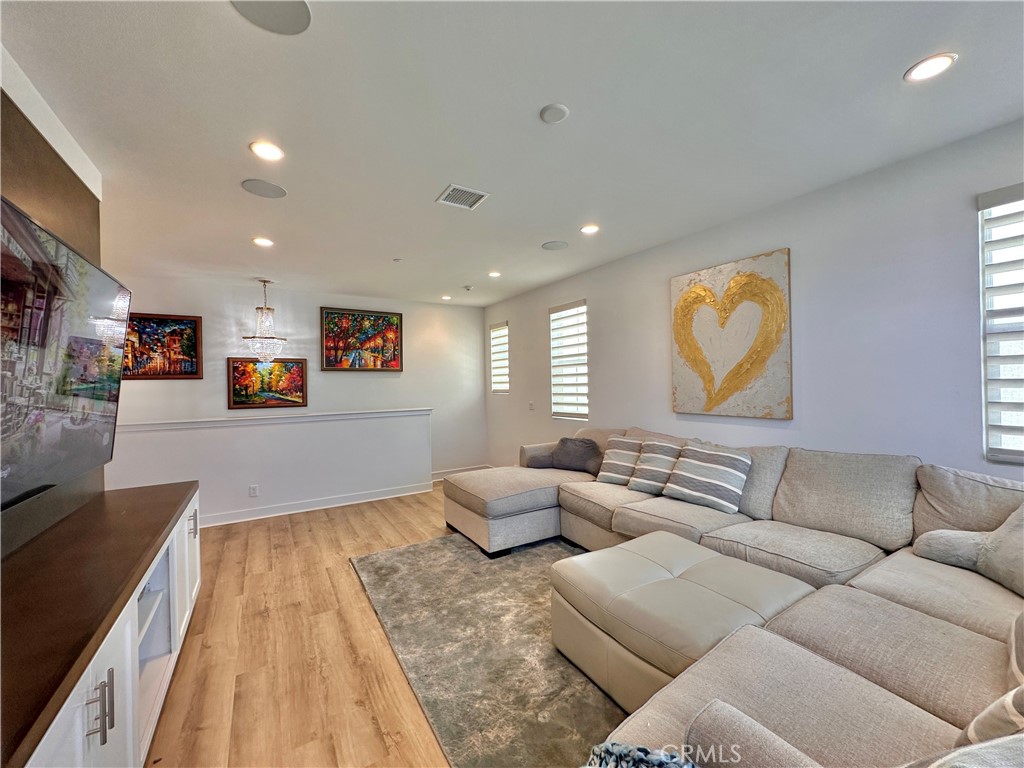 5721 Windbourne