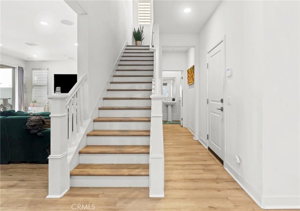 5721 Windbourne