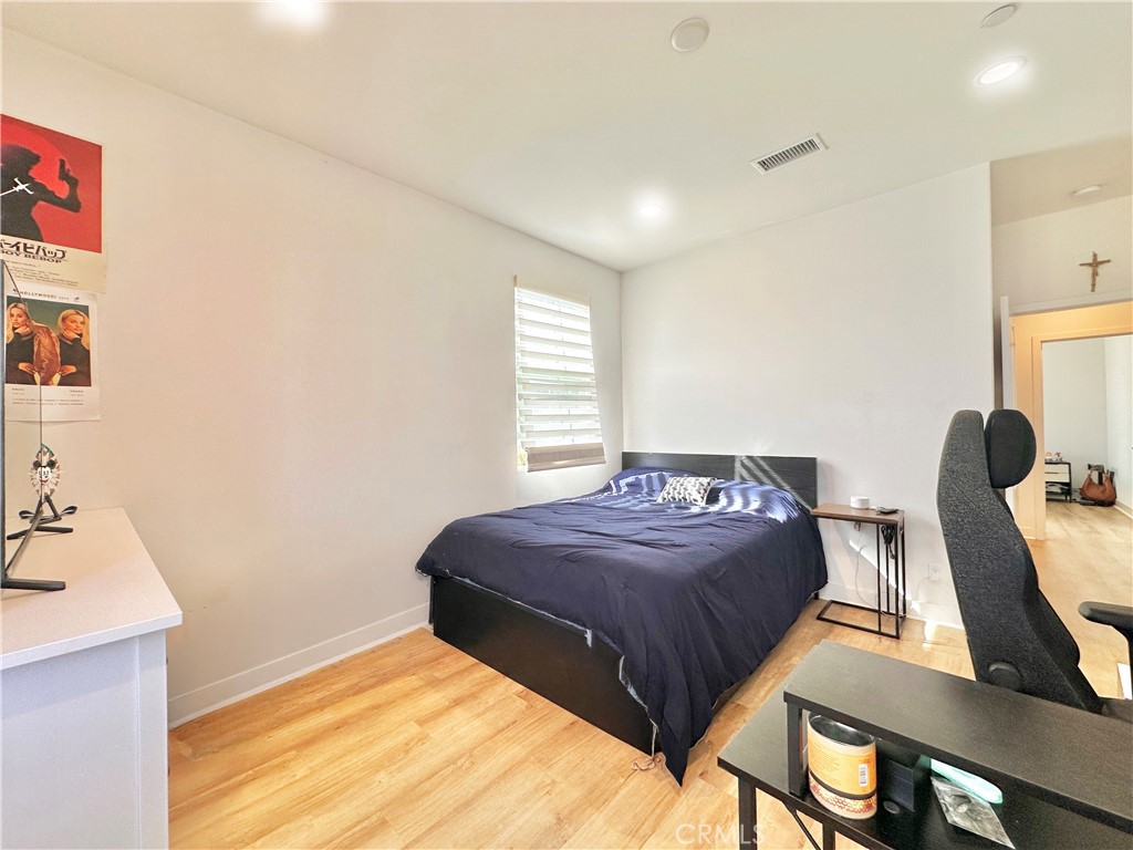 5721 Windbourne