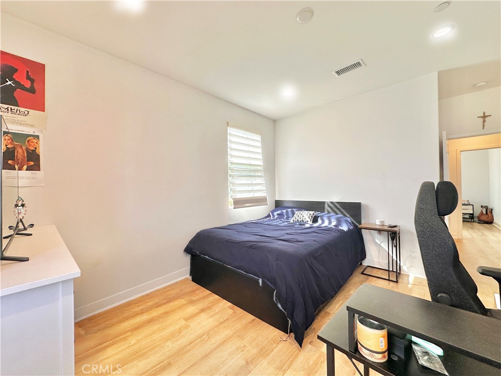 5721 Windbourne