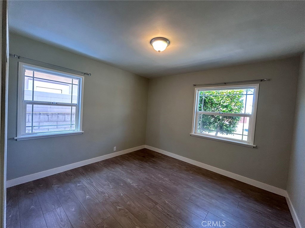 5452 Loma Ave A
