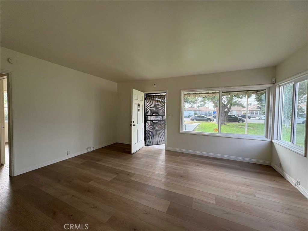 8573 Bennett Ave 8579