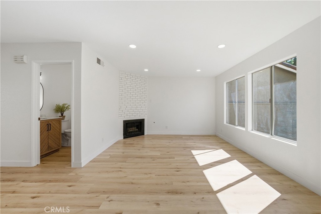 314 S Belmont
