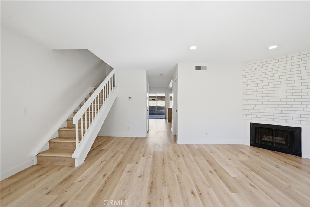 314 S Belmont