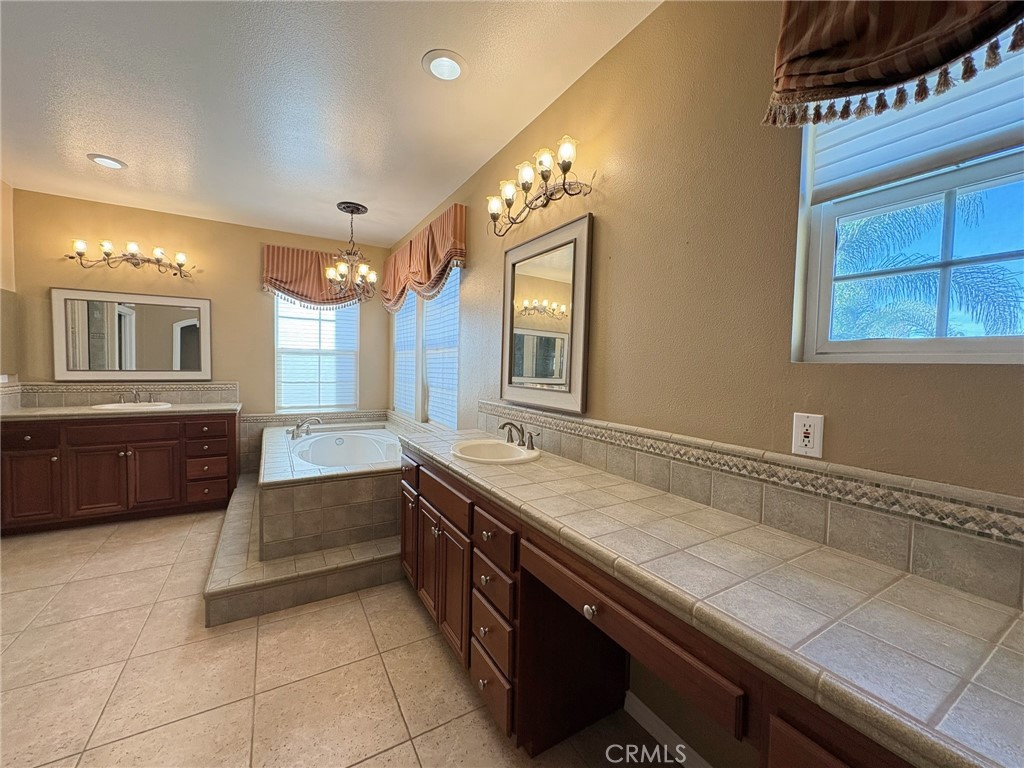 3787 Bidwell