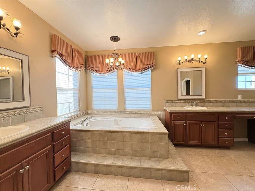 3787 Bidwell