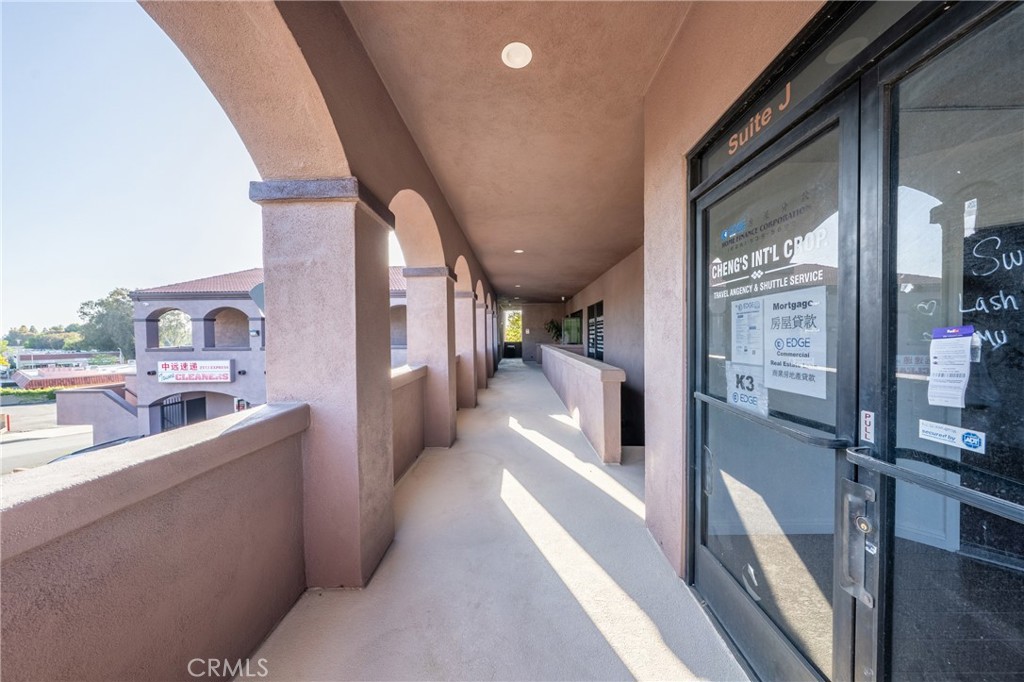 23555 Golden Springs