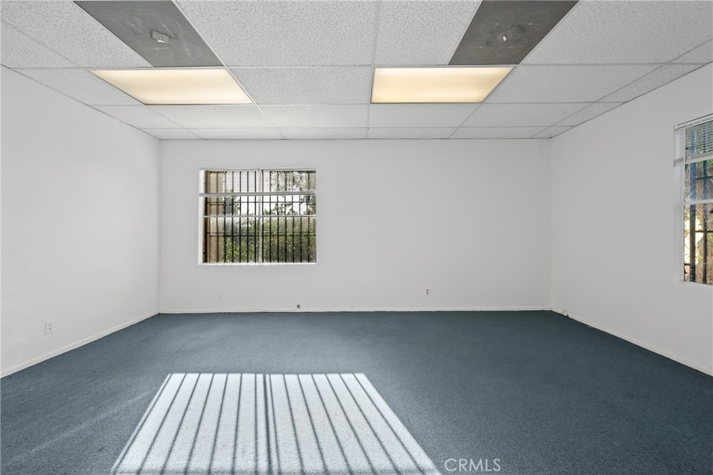 23555 Golden Springs