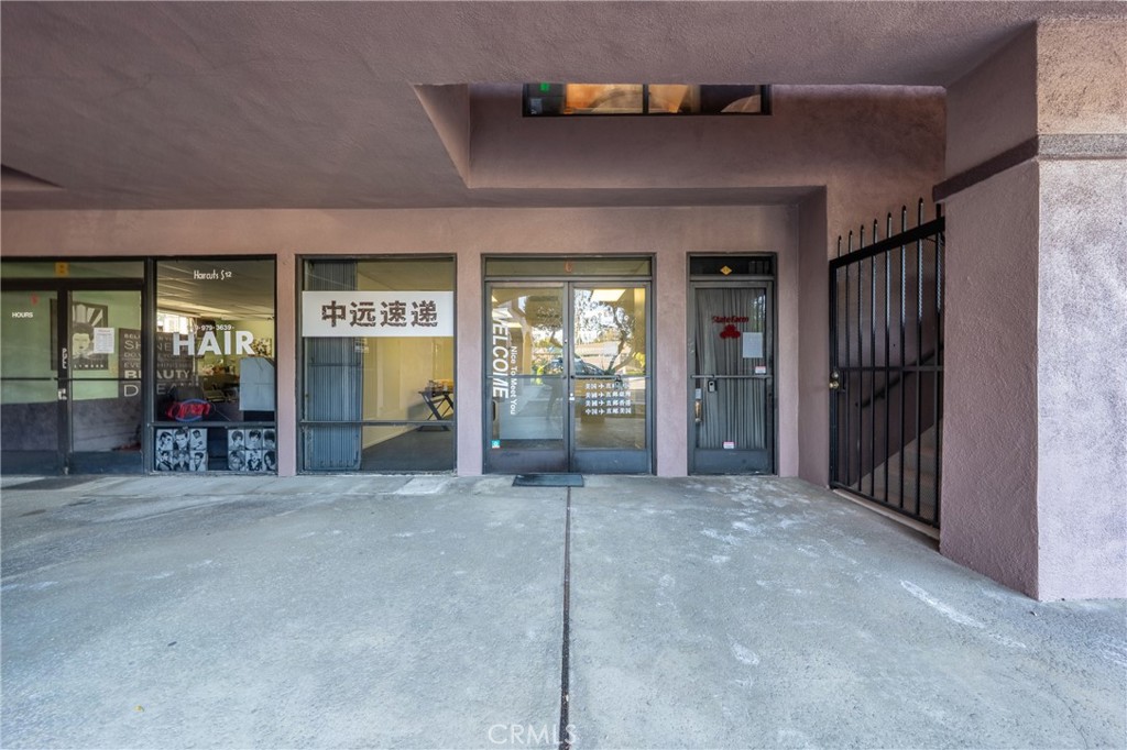 23555 Golden Springs