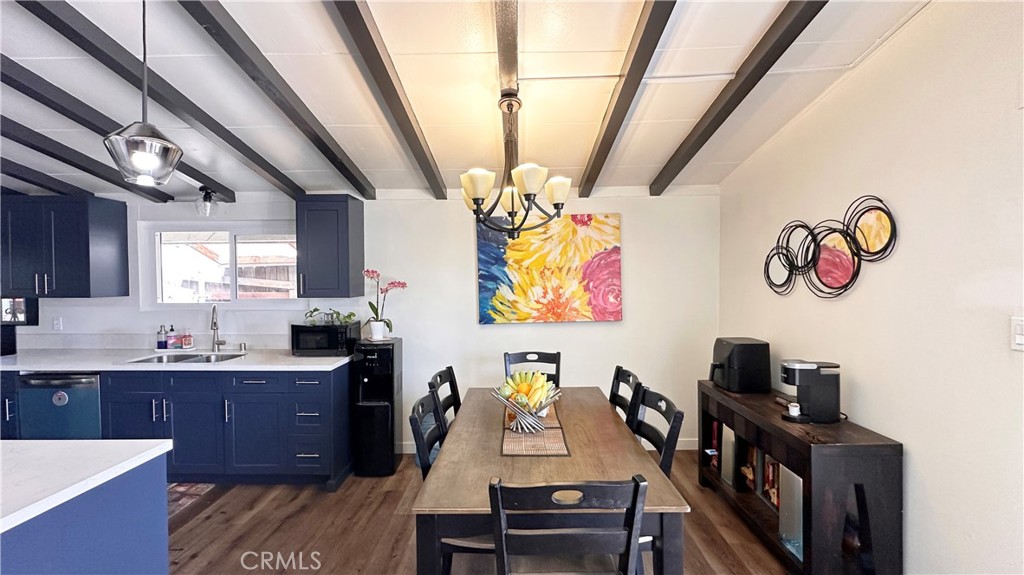 320 E 81st
