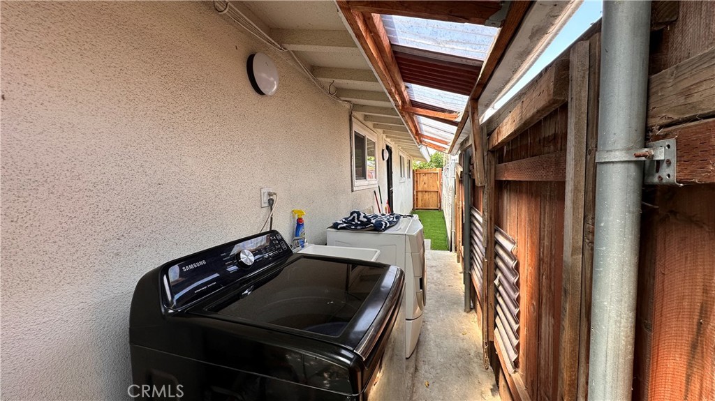 320 E 81st