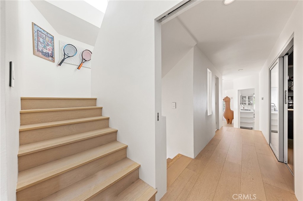 411 Woodcliffe