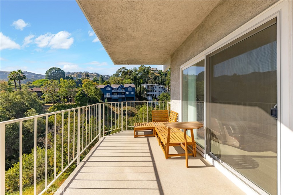 411 Woodcliffe
