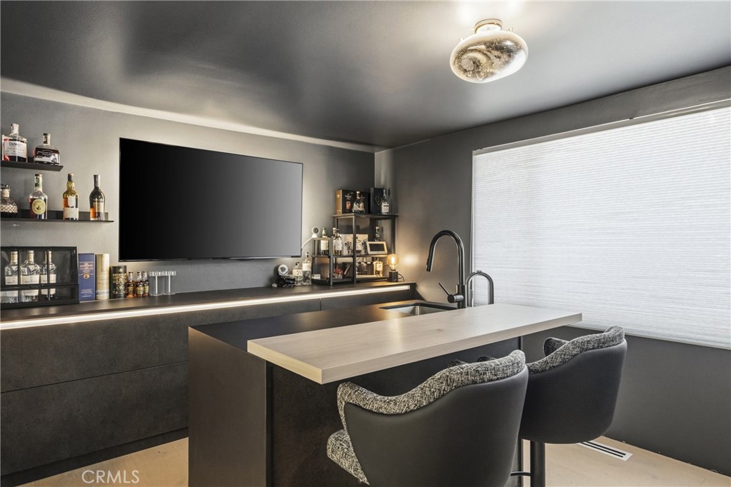 411 Woodcliffe