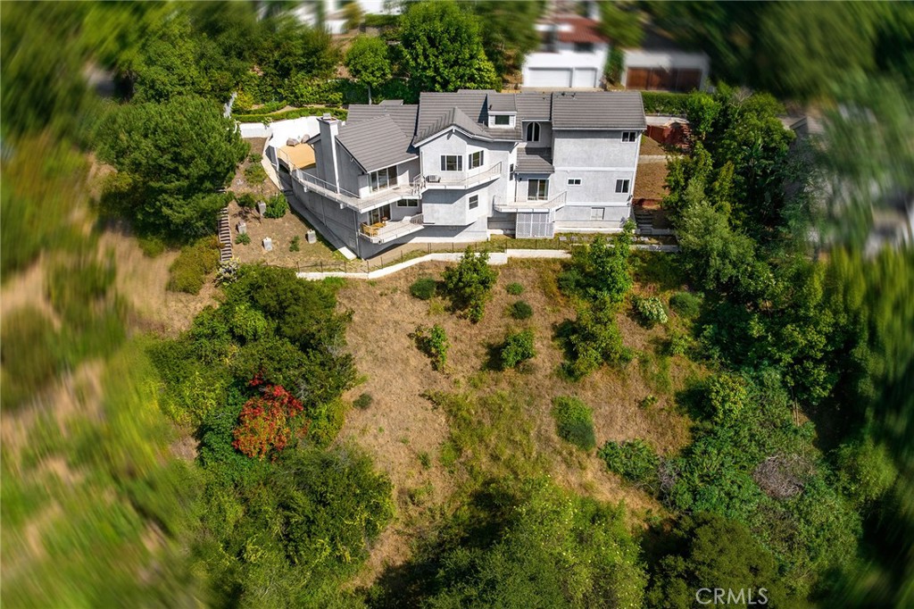 411 Woodcliffe