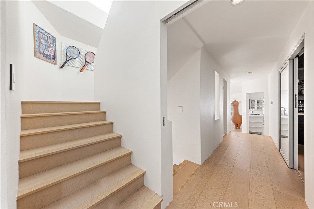 411 Woodcliffe