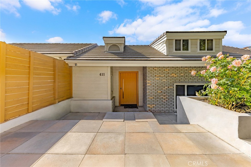 411 Woodcliffe
