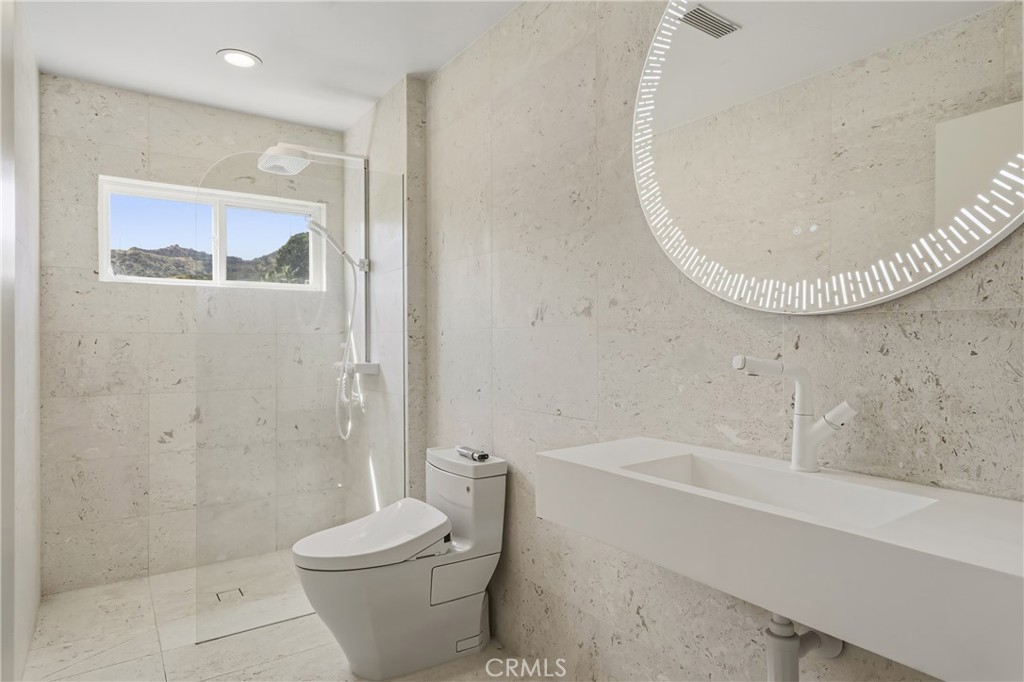 411 Woodcliffe