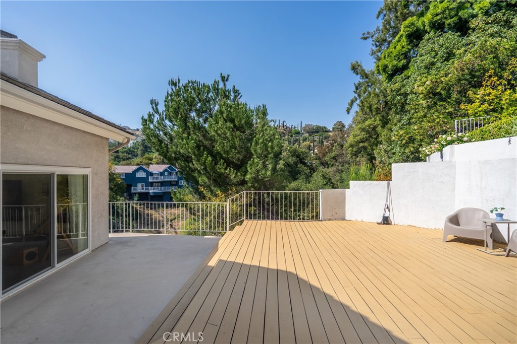 411 Woodcliffe