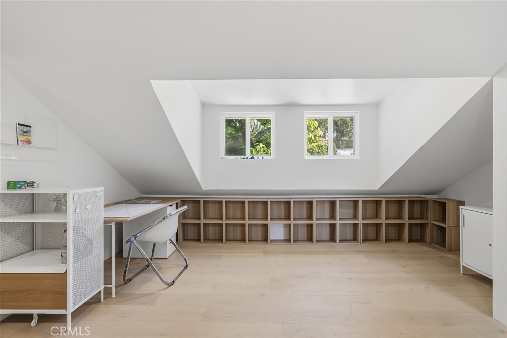 411 Woodcliffe