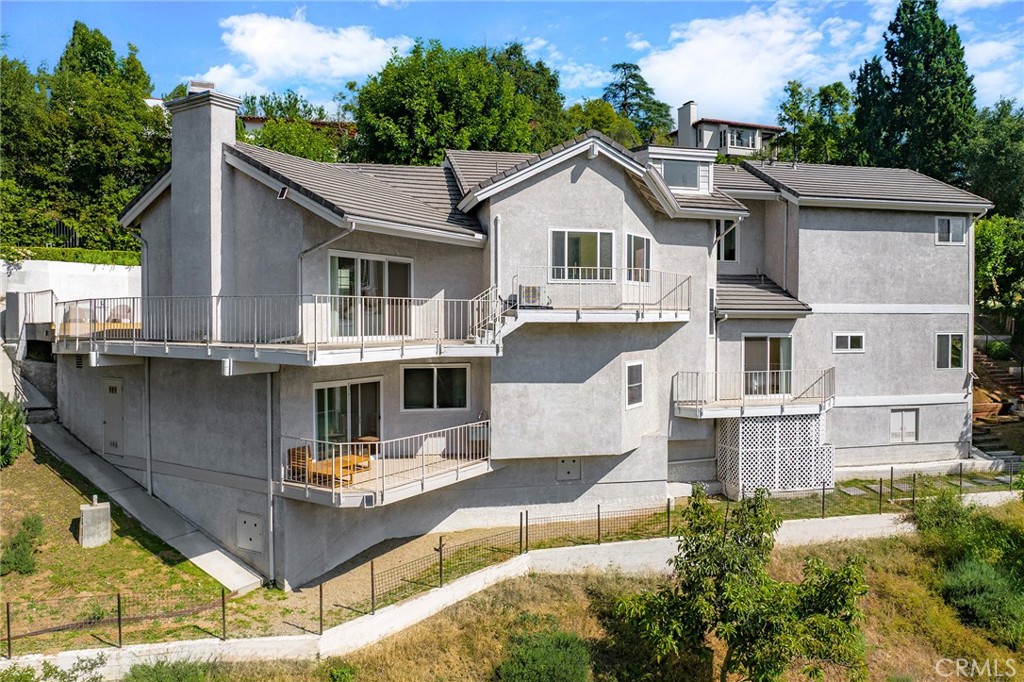 411 Woodcliffe